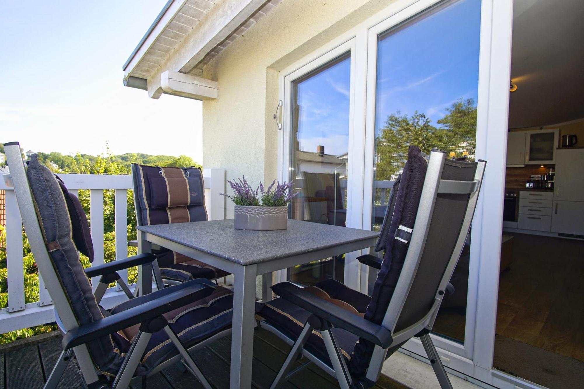 Balkon, Gratis Nutzung Vom Ahoi Erlebnisbad Und Sauna In Sellin- Meeresblick Fewo 59 ゲーレン エクステリア 写真