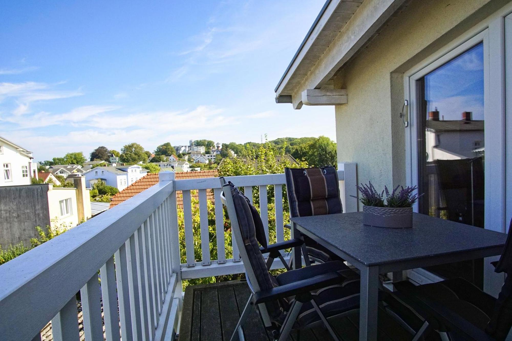 Balkon, Gratis Nutzung Vom Ahoi Erlebnisbad Und Sauna In Sellin- Meeresblick Fewo 59 ゲーレン エクステリア 写真